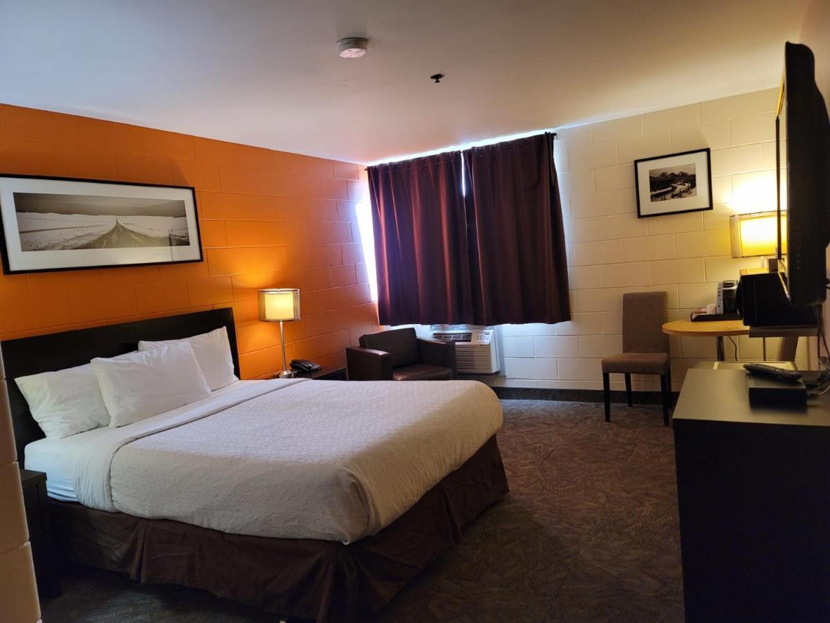Roadking Inns Motel YYC المظهر الخارجي الصورة