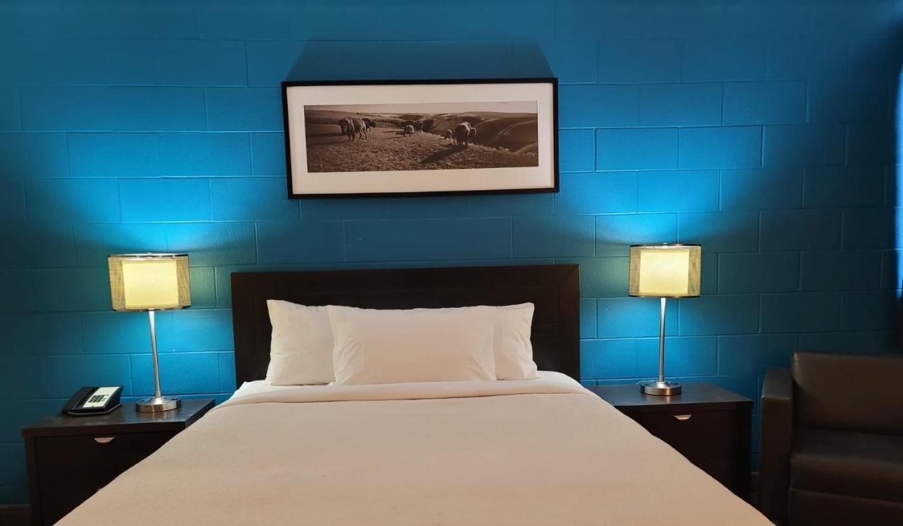 Roadking Inns Motel YYC المظهر الخارجي الصورة