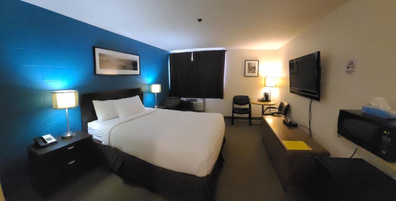 Roadking Inns Motel YYC المظهر الخارجي الصورة