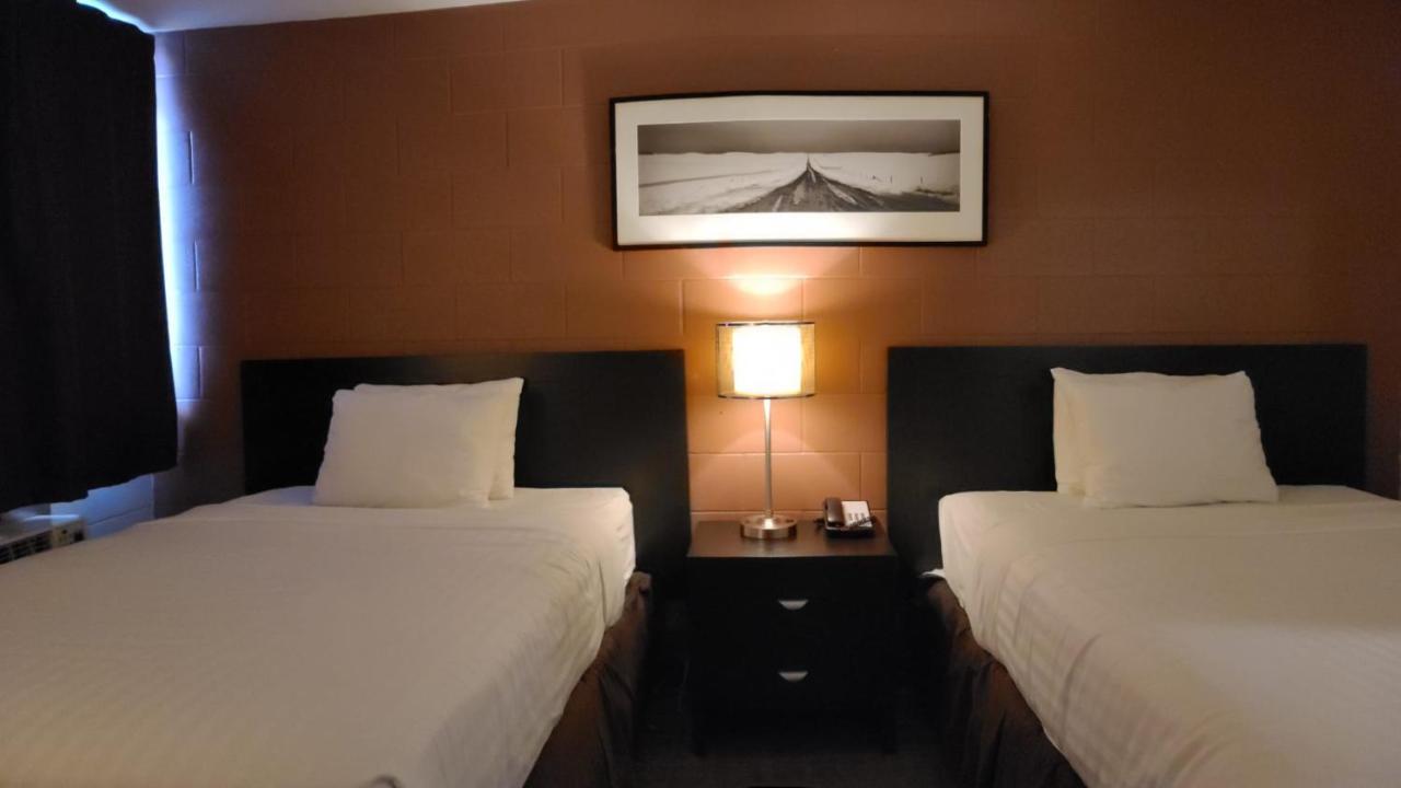 Roadking Inns Motel YYC المظهر الخارجي الصورة