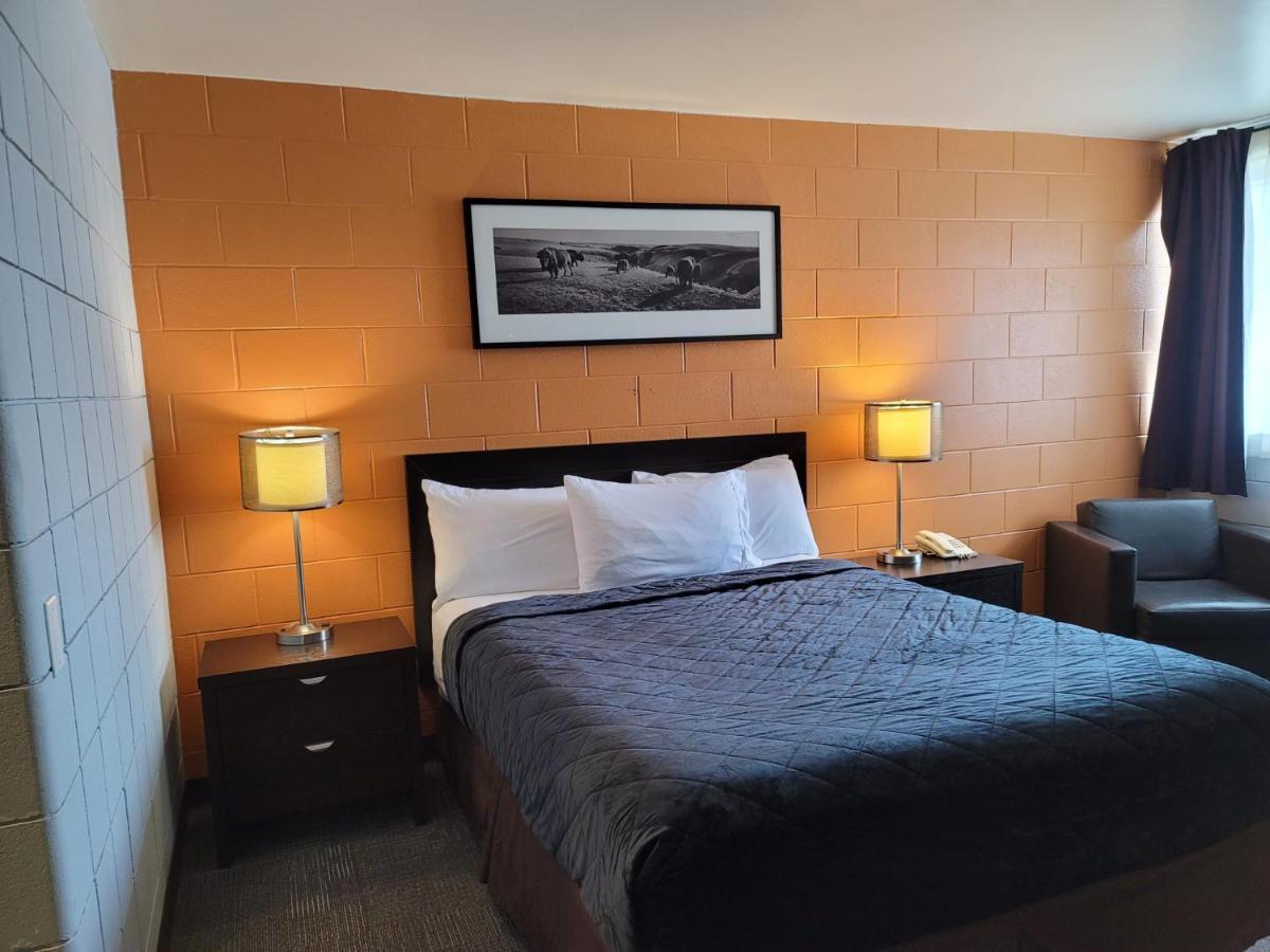 Roadking Inns Motel YYC المظهر الخارجي الصورة